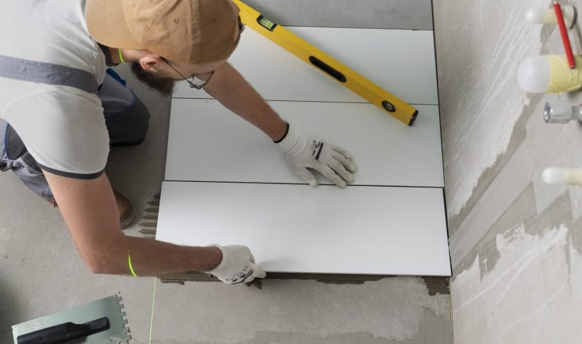 tiler-working-renovation-apartment (1) tiler-working-renovation-apartment (1)